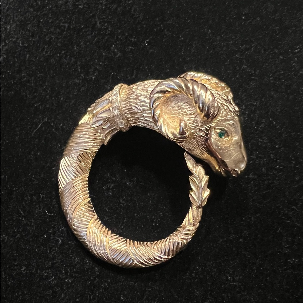 Vintage gold tone Aries ram brooch